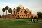 the Hindu chattris (domed pavilions) around the central dome place Humayun's tomb in the Indo-Islamic tradition that was already emerging at the time.